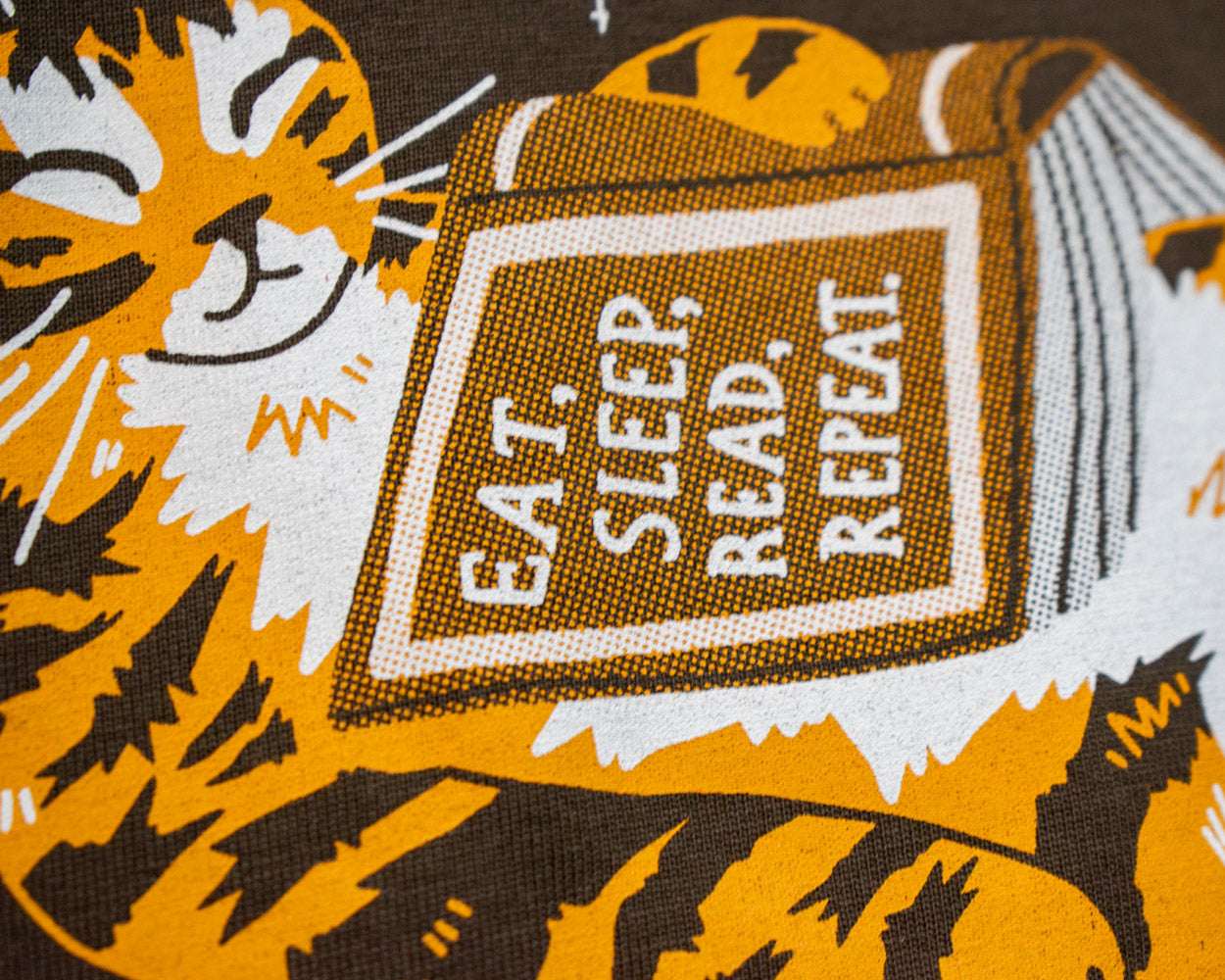 Eat, sleep, read, repeat - T-Shirt