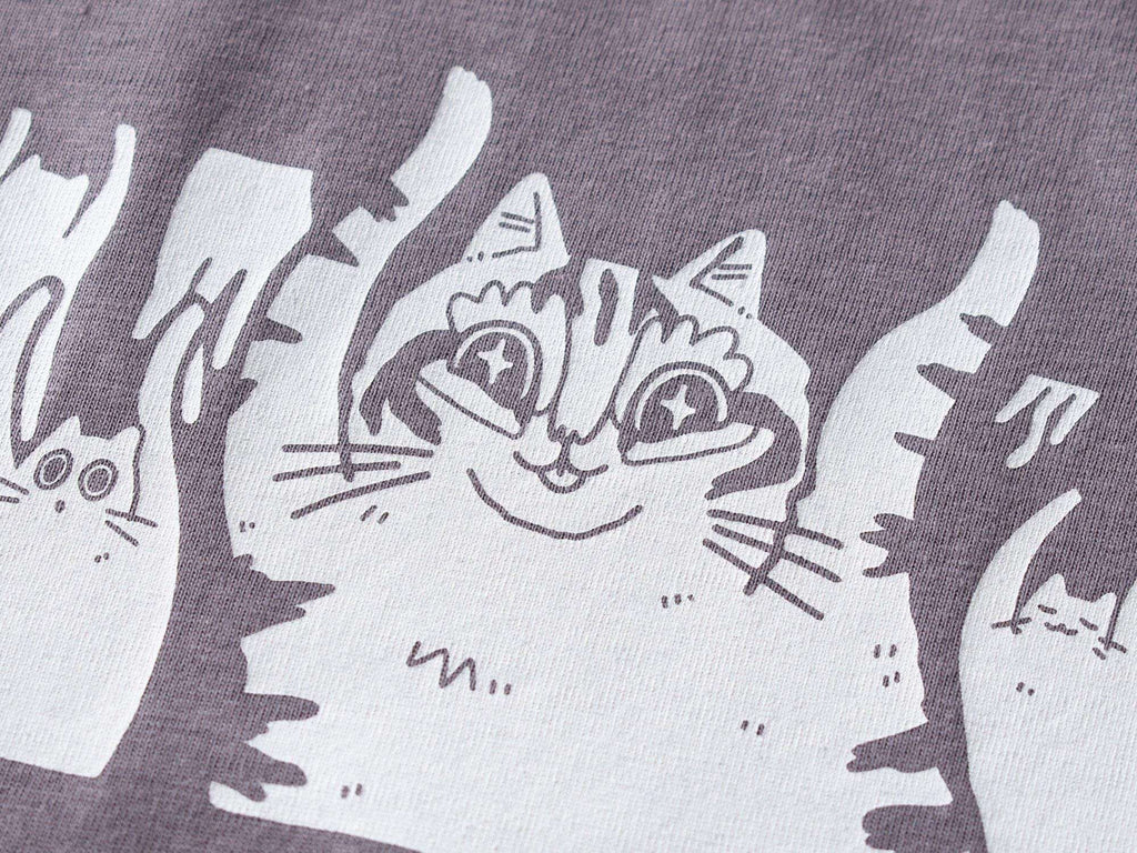 When the bass hits oversized t-shirt | Hand screen printed on dusty llilac 100% cotton tee with front and back print of cats raving