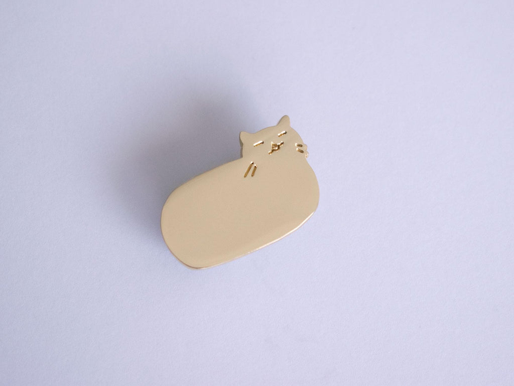 Golden Cat Loaf Enamel Pin | Gold plated brooch with a cat sitting as loaf