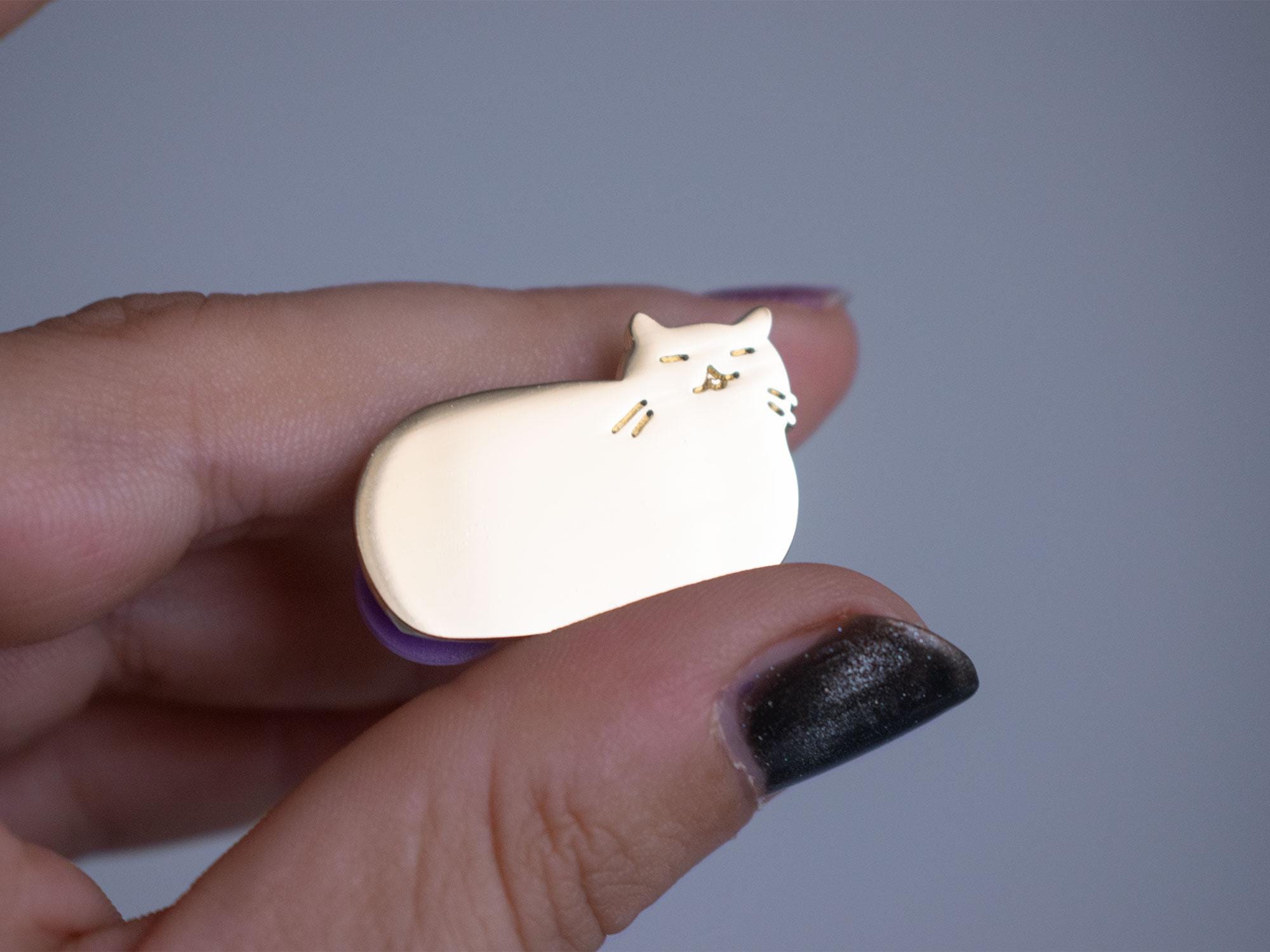Golden Cat Loaf Enamel Pin | Gold plated brooch with a cat sitting as loaf